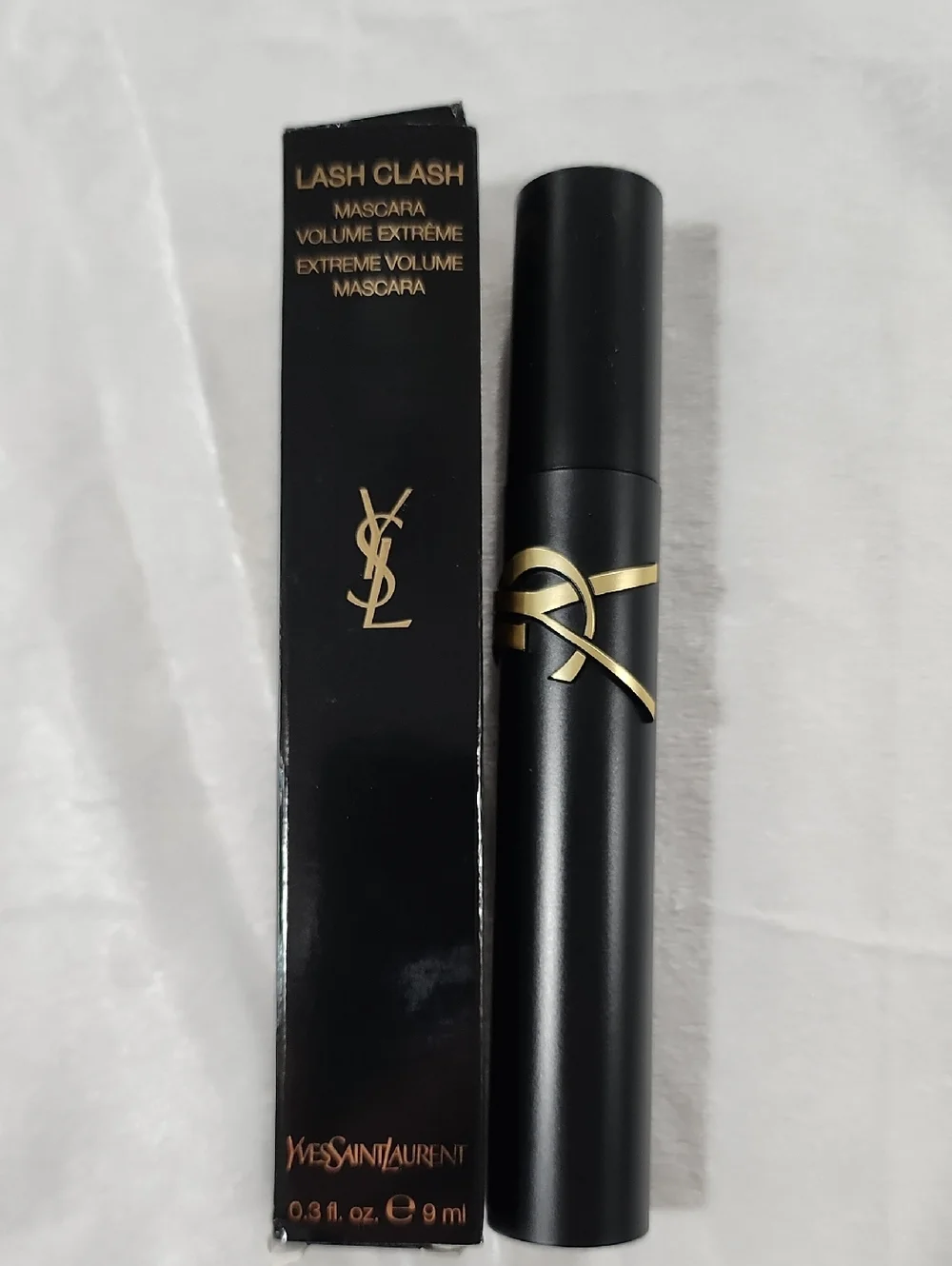 Yves Saint Laurent Lash Clash Mascara in Black with Gold Accents
